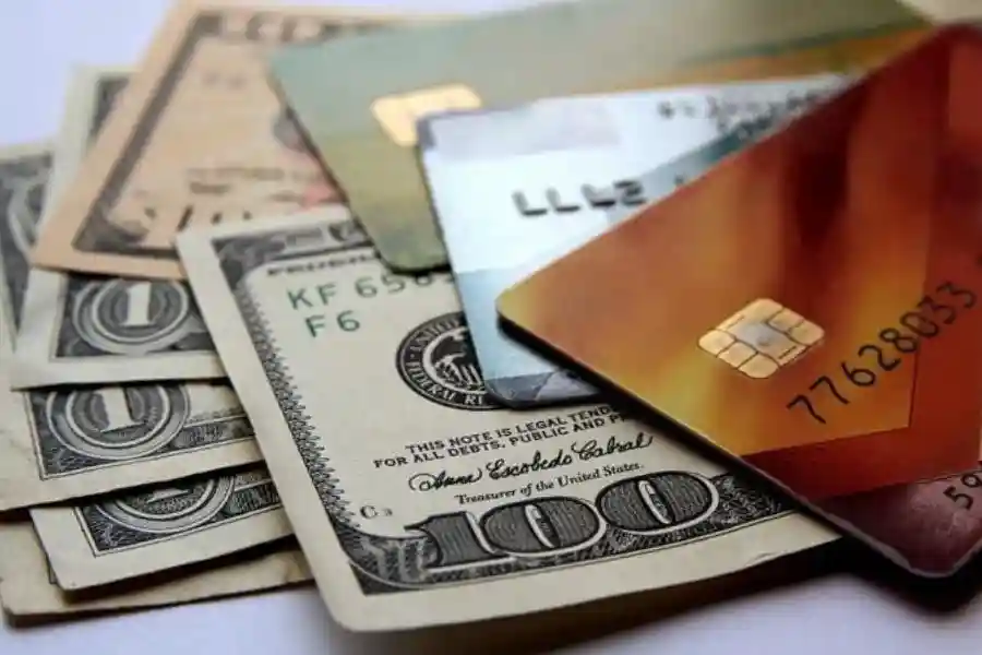 Can You Pay With Cash And Credit Card?