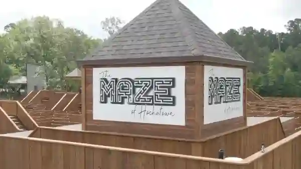 Family at the Maze of Hochatown